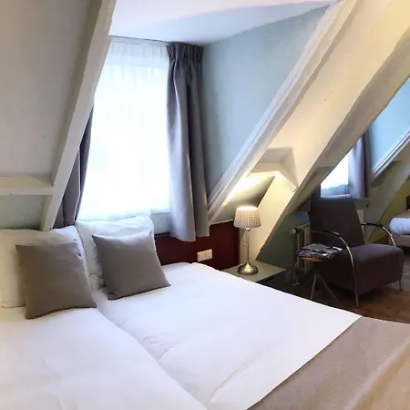 Johannes Vermeer Hotel 3*
