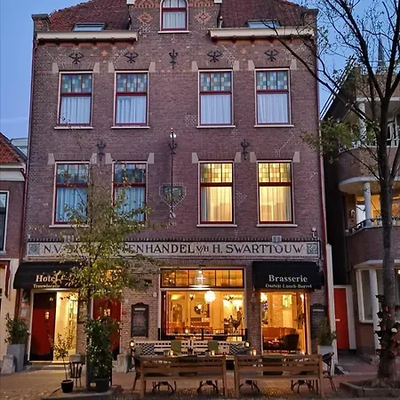Johannes Vermeer Hotel 3*