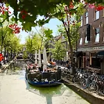 Johannes Vermeer Hotel