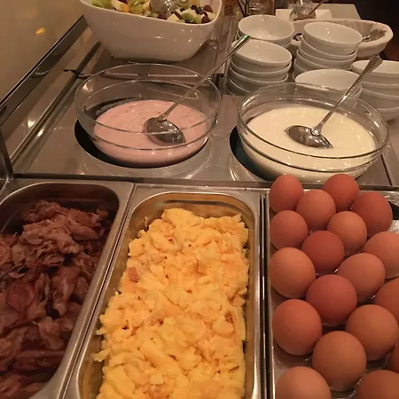 Johannes Vermeer 3* Delft