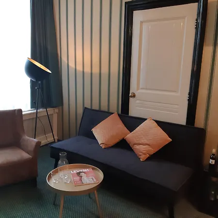 Hotel Johannes Vermeer 3*