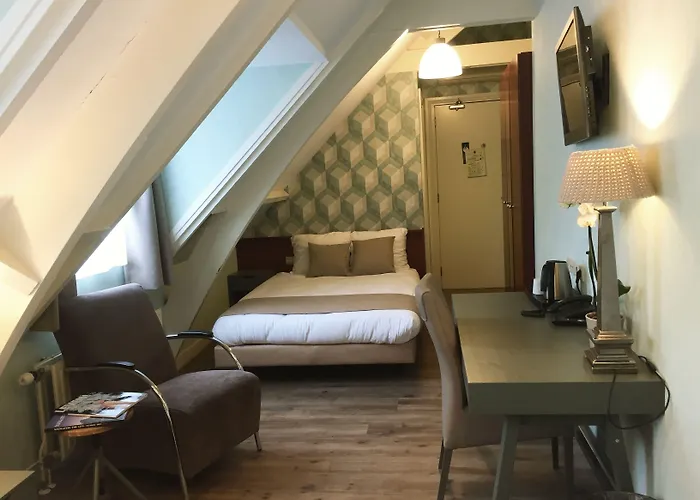 Szálloda Johannes Vermeer 3*