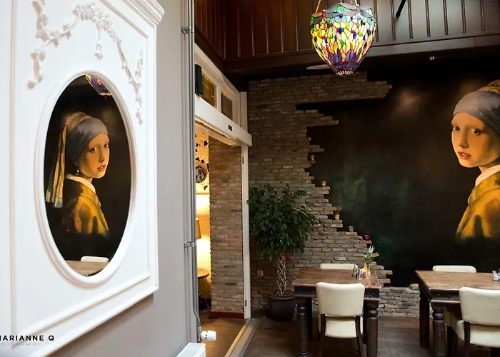 Johannes Vermeer 3* Delft