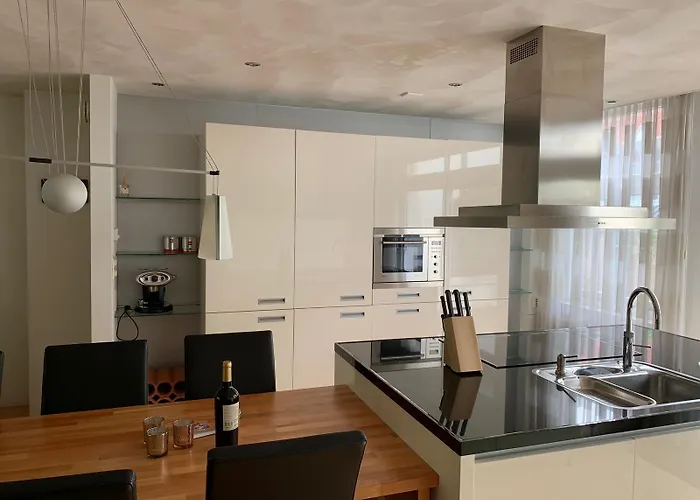 Johannes Vermeer 3* Delft