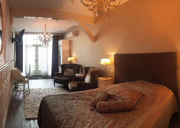 Johannes Vermeer Hotell 3*