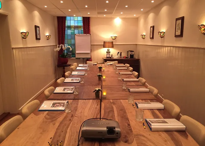 Johannes Vermeer Hotell 3*